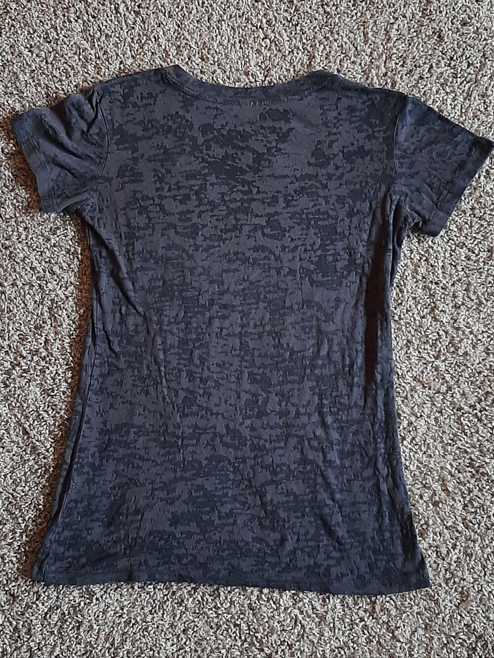 Queen Tee In Good Condition - Picture 4 of 5